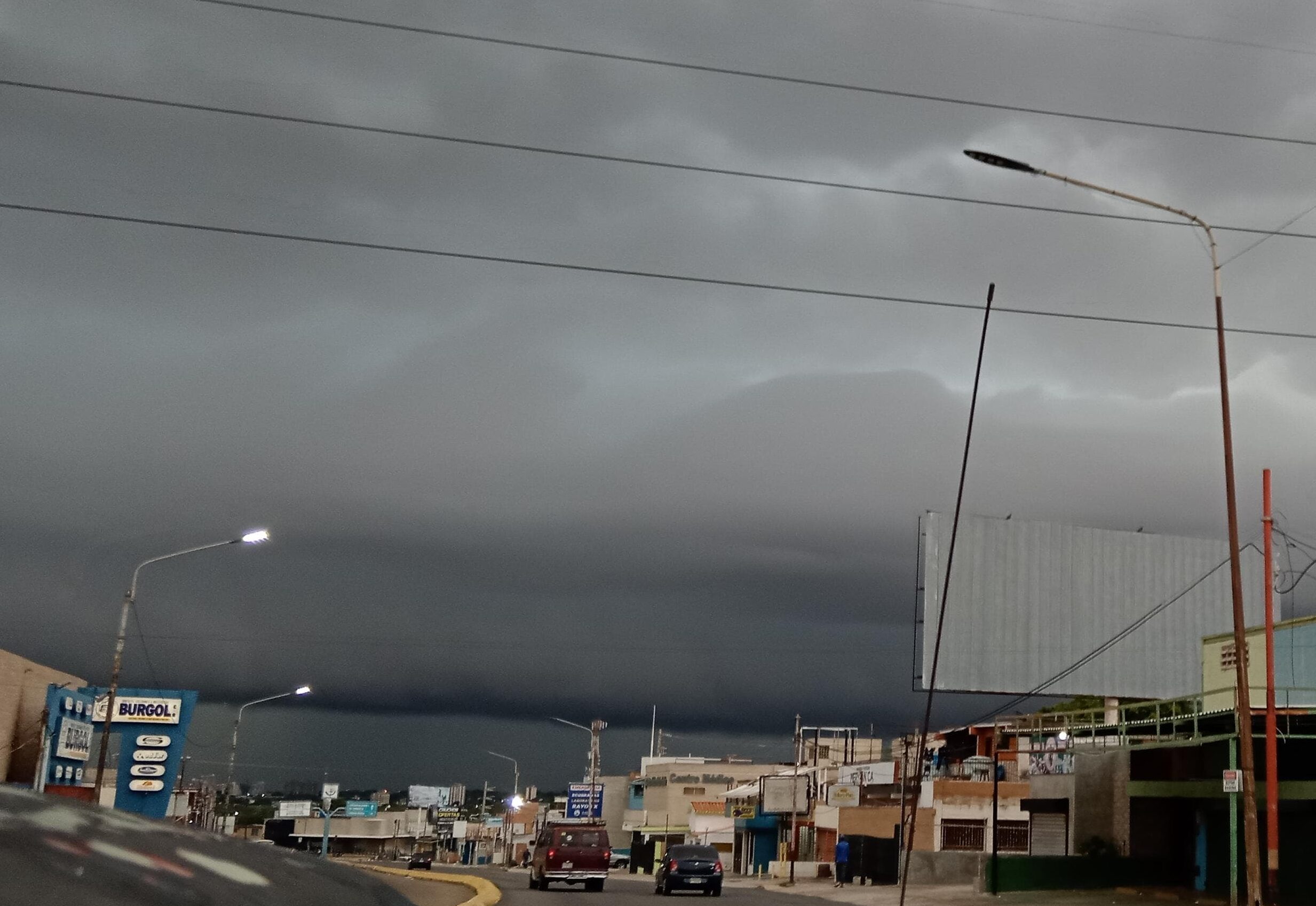 Se esperan lluvias intensas en el Zulia y varios estados del país este martes 22-Abr