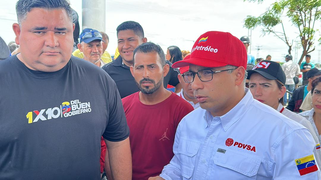 Ministro Tellechea inspeccionó estaciones de servicio en Barinas tras solicitud del presidente Maduro