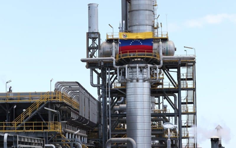 Venezuela reanuda exportaciones petroleras a la India y China tras semana de tensión