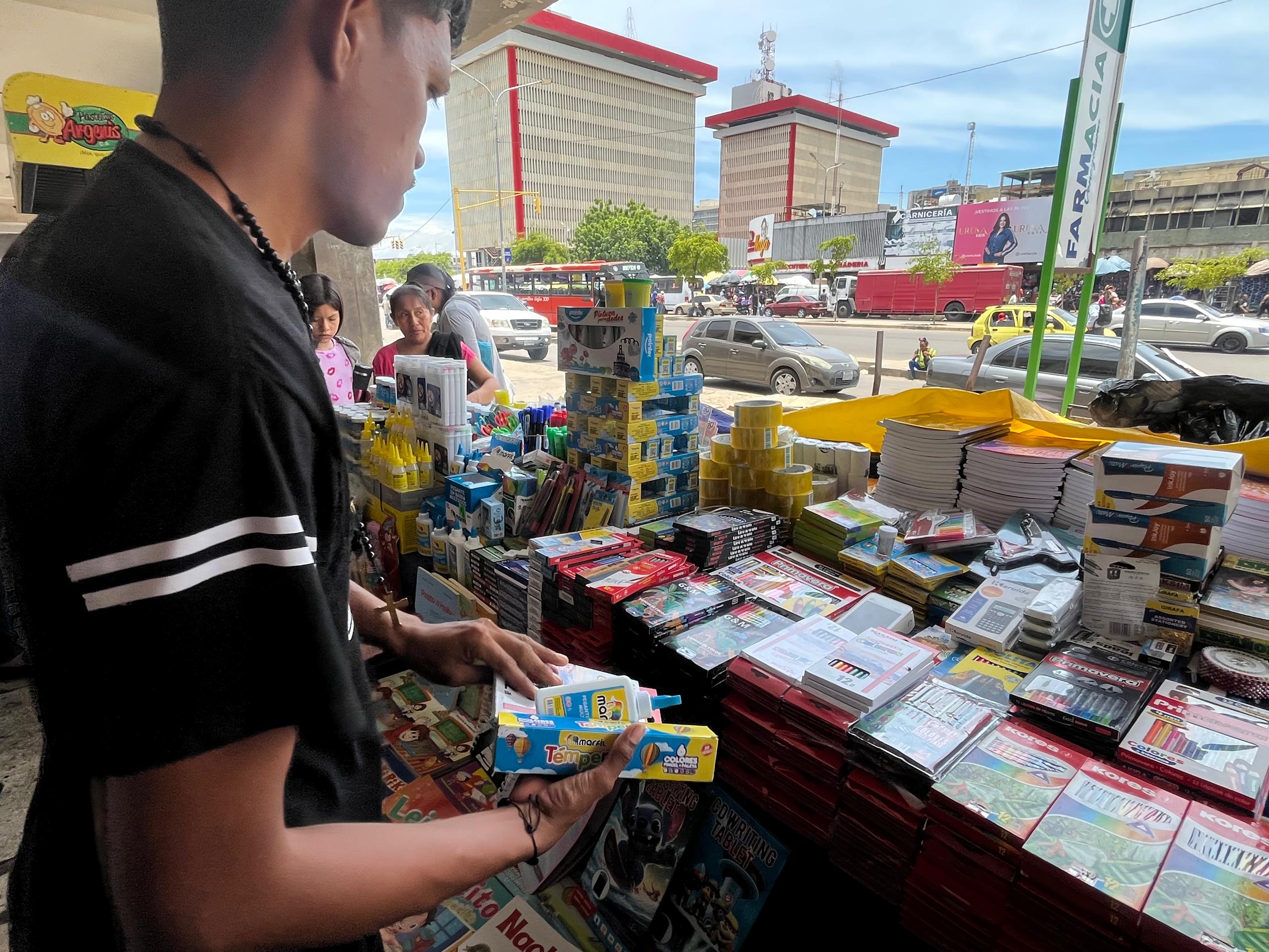 Sepa cuáles son los precios de los útiles y uniformes escolares para el regreso a clases