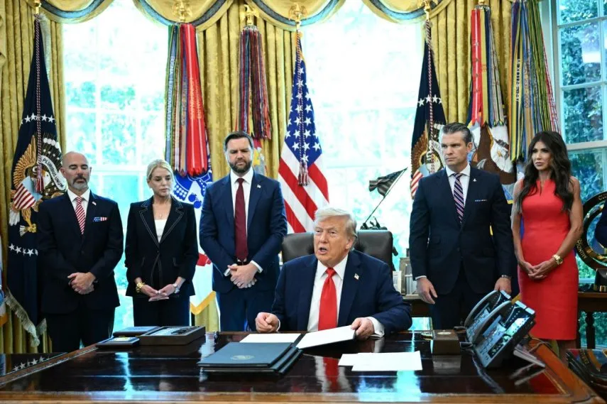 Trump autoriza derribar aviones de Venezuela 