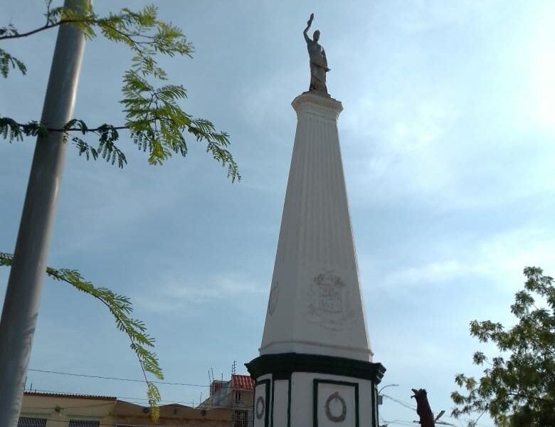 Donde el tiempo se detuvo: Plaza La muñeca