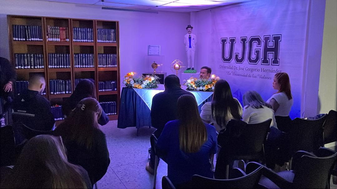 Inició la misa con motivo a la canonización de José Gregorio Hernández y Carmen Rendiles en la sede de la universidad JGH