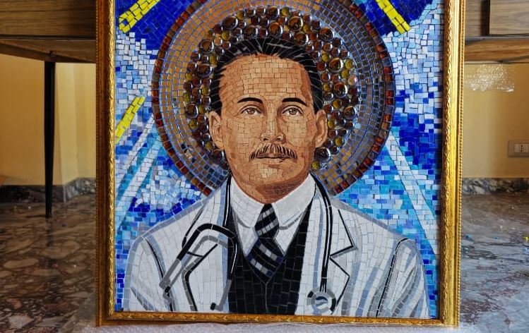 Luis E. Mogollón consagra la imagen de José G. Hernández en el Pío Latinoamericano de Roma