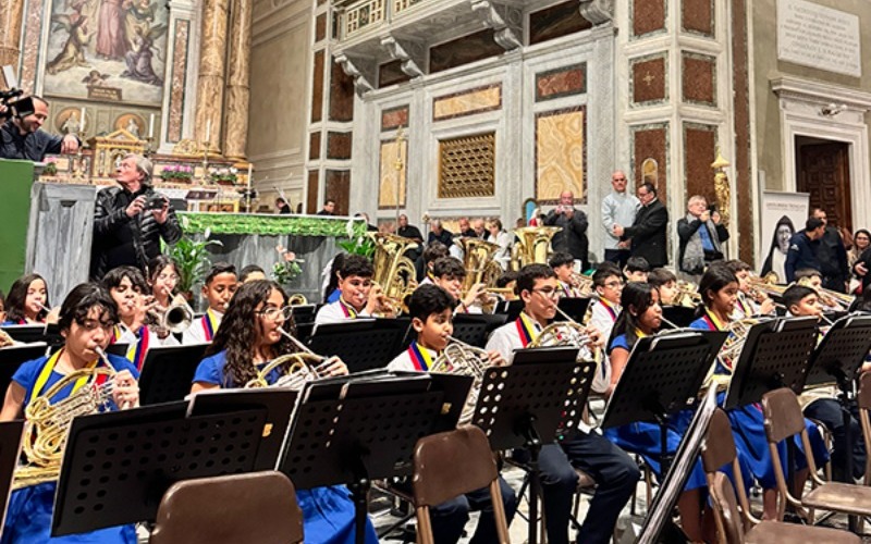 Orquesta Sinfónica Infantil de Venezuela ofreció una magistral presentación Roma