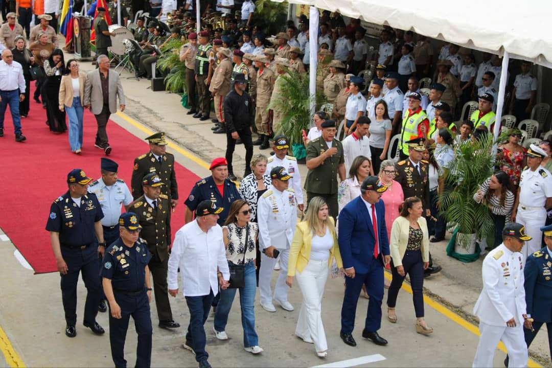 Buque escuela Simón Bolívar regresó a Maracaibo para honrar a La Chinita