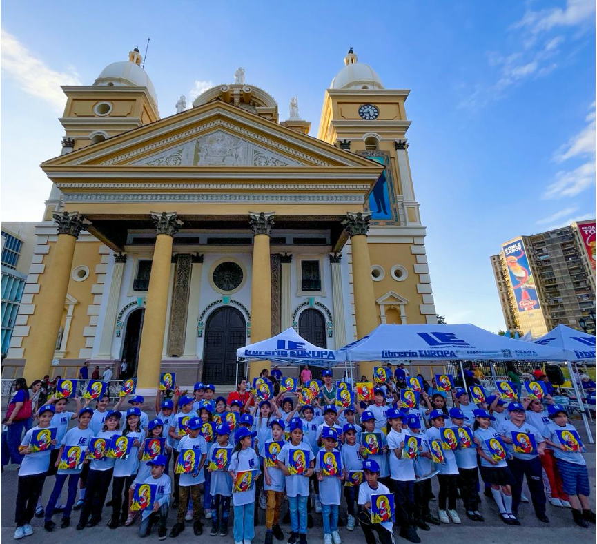 La alegría de 40 niños iluminó la Basílica en la jornada 