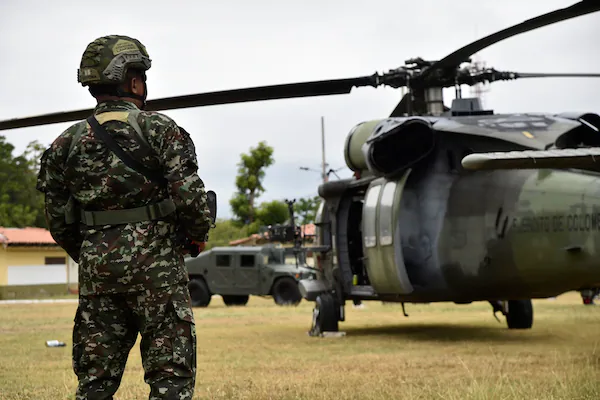 Fuerzas militares de Colombia neutralizan a 19 miembros de las disidencias de las FARC