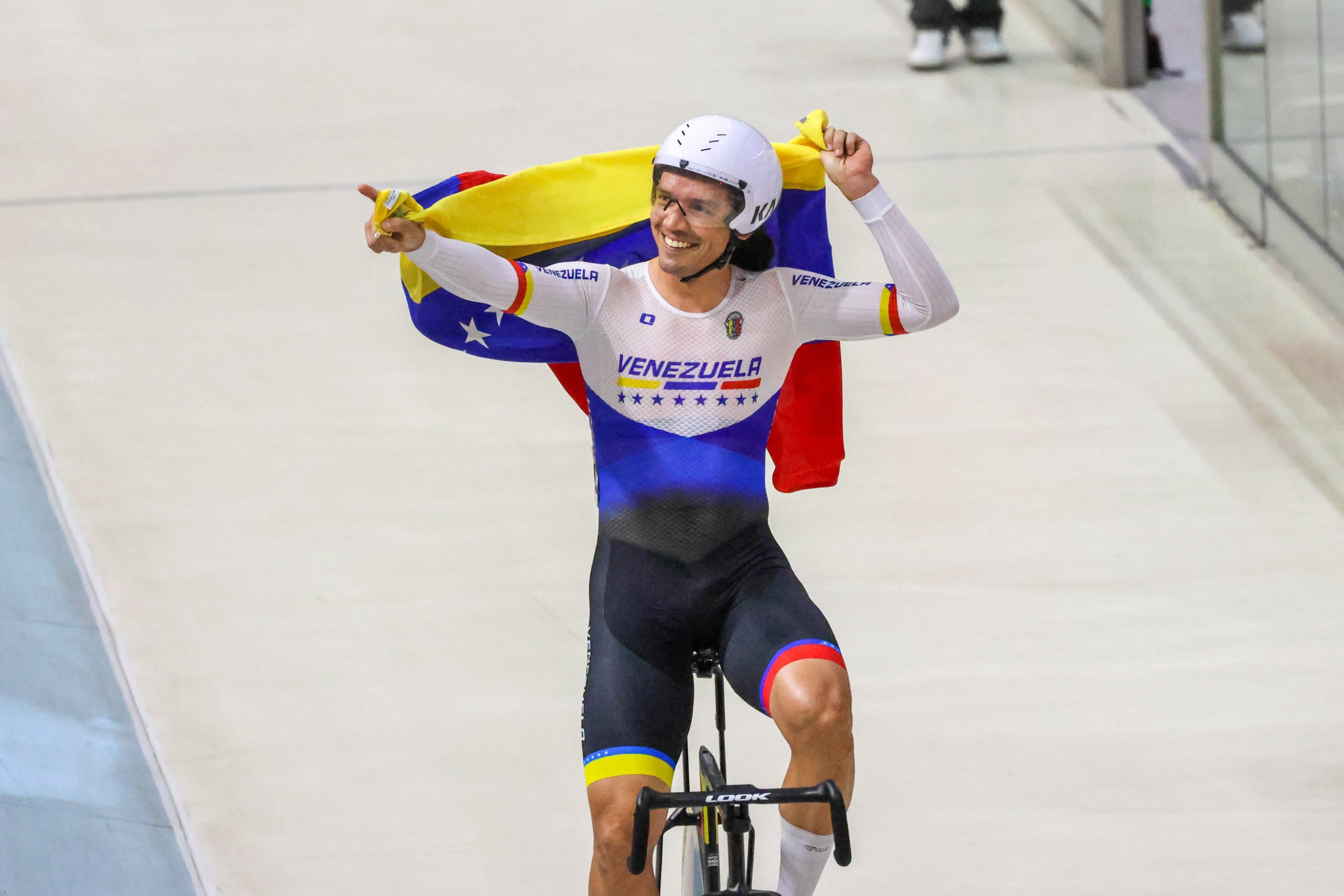 Clever Martínez en la cima del ranking mundial de resistencia de la UCI