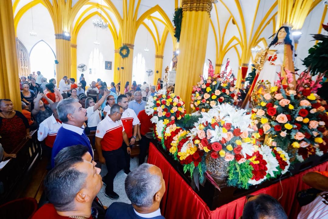 Con trabajos de rehabilitación y mejoras en los servicios públicos celebra la Gobernación del Zulia a Santa Lucía en su día