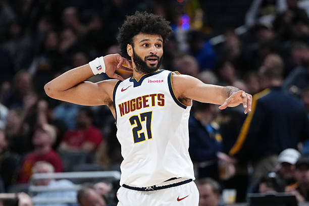 Jokic y Murray lideran triunfo de Nuggets ante Hornets
