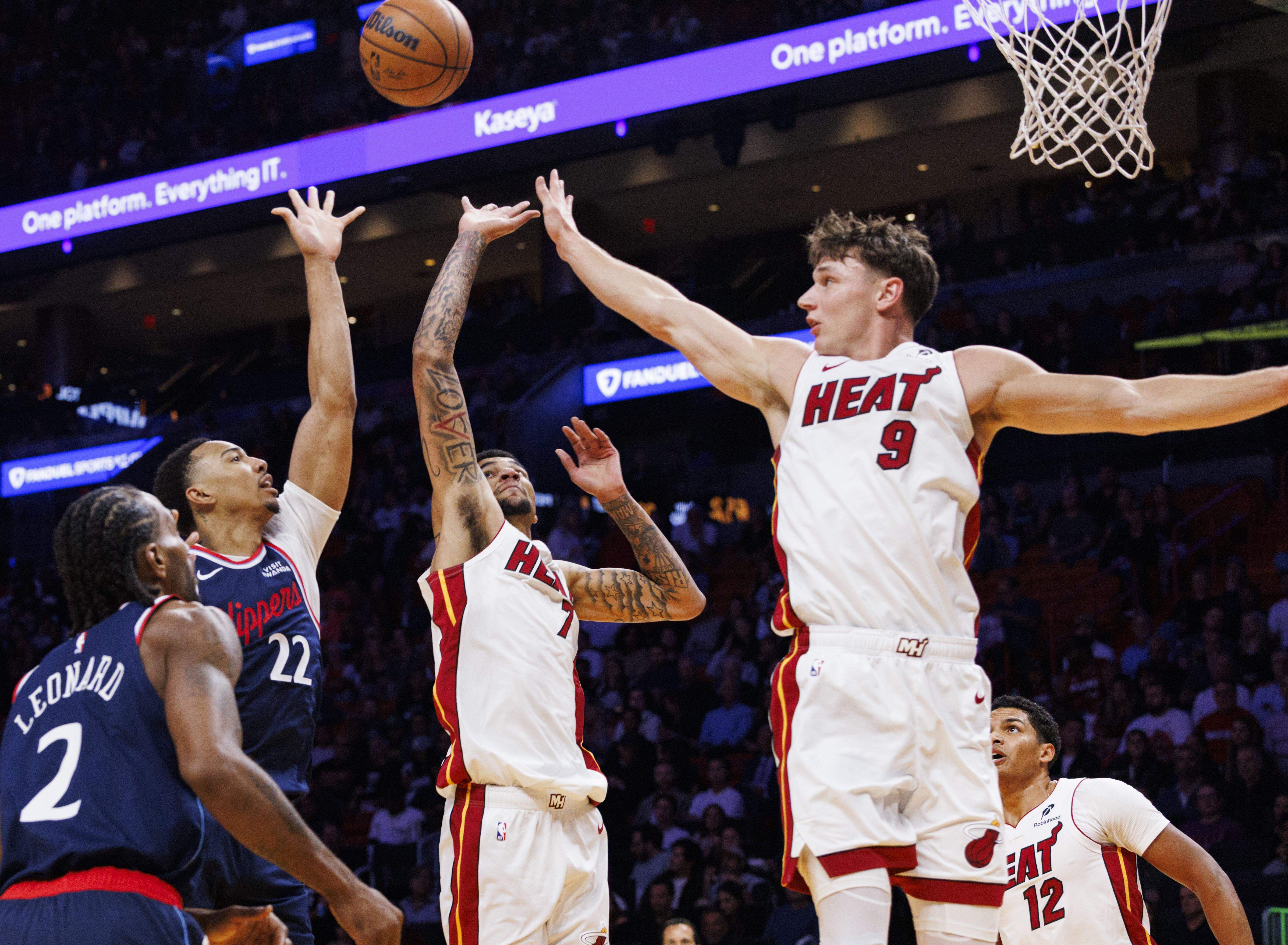 El Heat dominó a Clippers con una ofensiva brillante