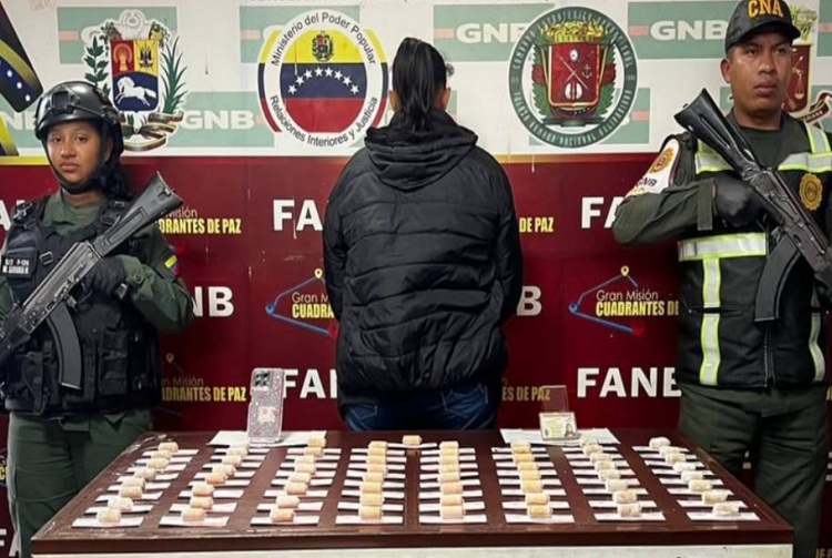 Llegó de Colombia con 65 dediles de droga y fue detenida por la GNB en Táchira