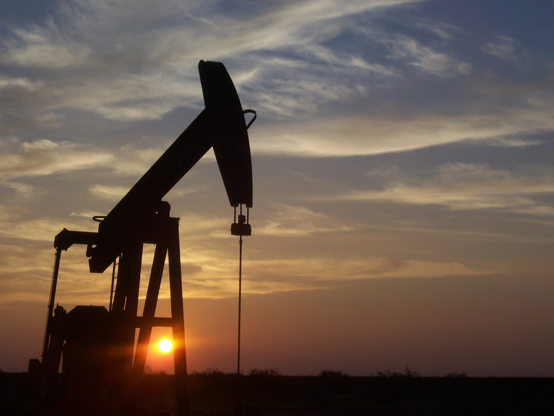 EEUU permite a China comprar petróleo venezolano, pero no a precios 