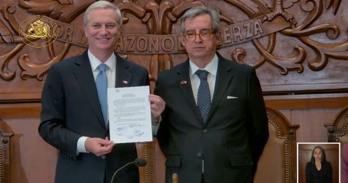 Después de 22 días José Antonio Kast es proclamado oficialmente presidente de Chile