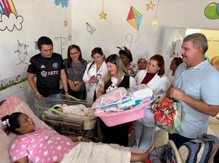 Gobernador Luis Caldera visitó a la primera marabina de 2026