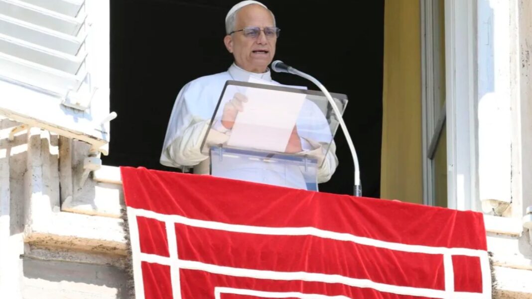 El Papa pide seguir el ejemplo de San Juan Bautista para no caer en las 