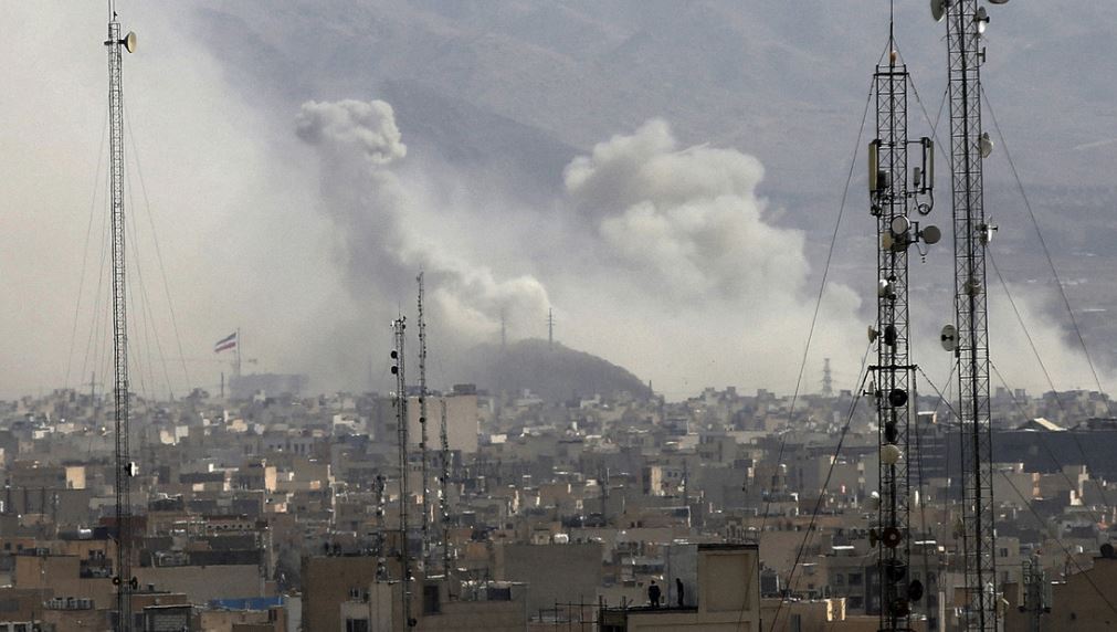 Más de 200 muertos y 700 heridos en Irán tras los ataques de EEUU e Israel