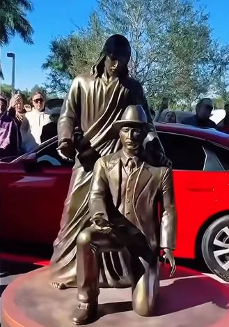 Josué Benjamín conmueve a Weston con obra de 