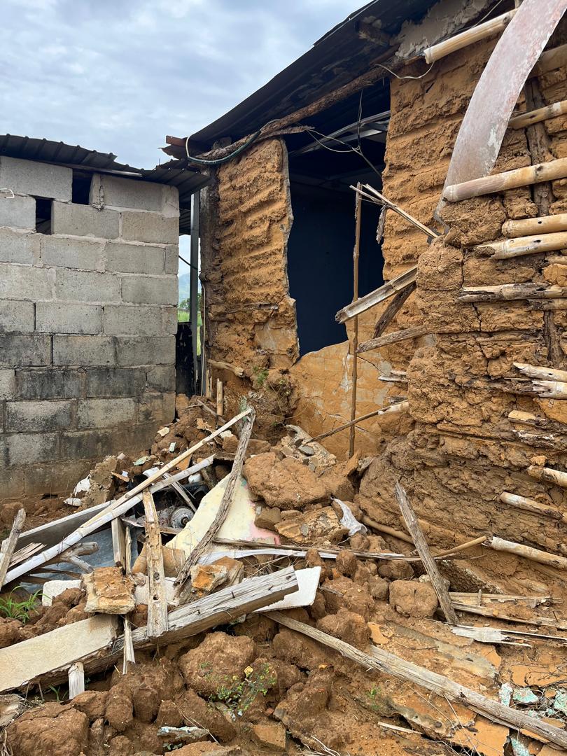 HOGARES PARTIDOS y un terco sismo que remueve lo que queda: el drama de BACHAQUERO