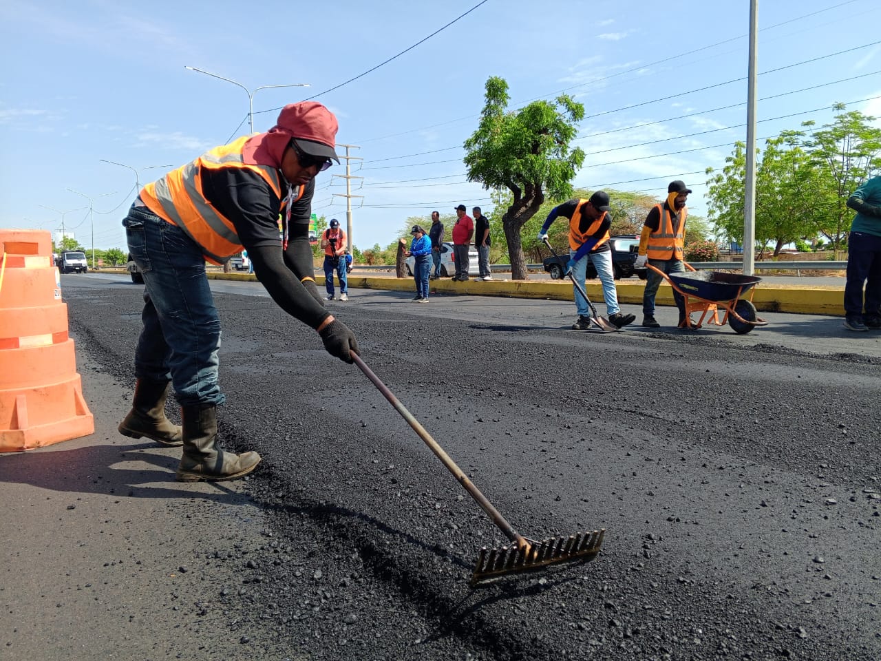 Gobernación del Zulia inició la 2da fase de  rehabilitación vial en la C-1 con la aplicación de 32 mil toneladas de asfalto