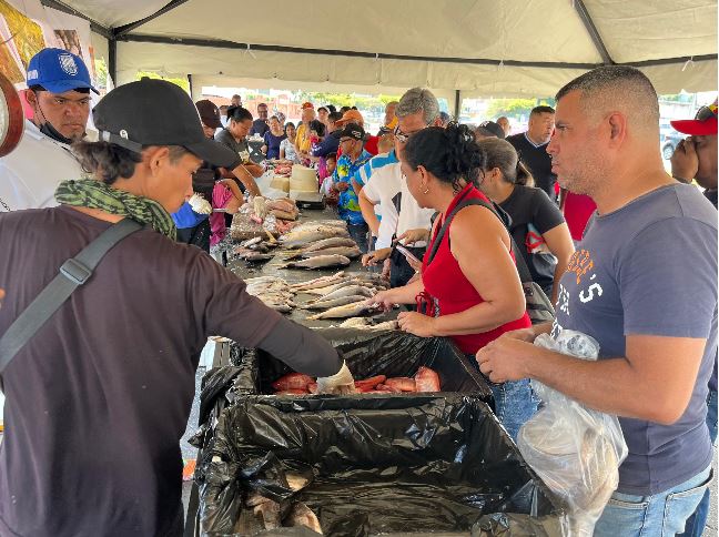 Maracaibo activa la Feria del Pescado con más de 10 toneladas de alimentos
