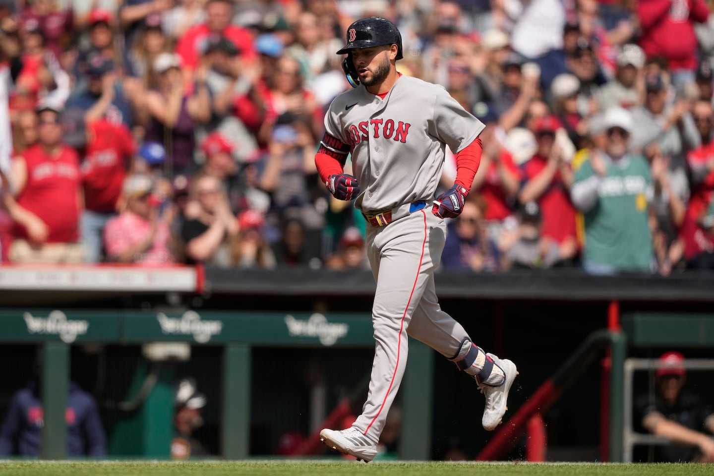 ¡Encendido! Wilyer Abreu conecta su tercer bambinazo de la temporada