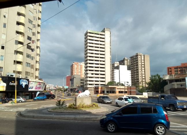 Onda Tropical N°1 se desplaza por el Oriente del país