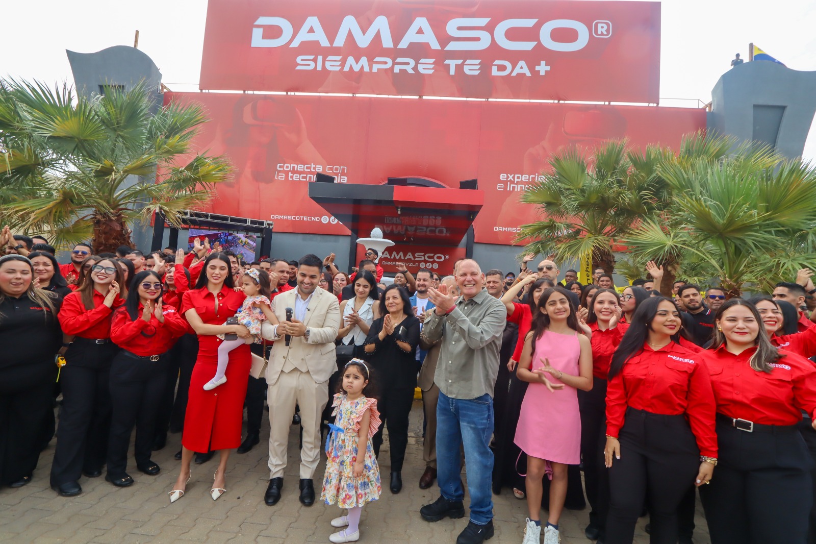 Alcalde Di Martino: Apertura de tienda Damasco ratifica confianza de inversionistas privados en Maracaibo