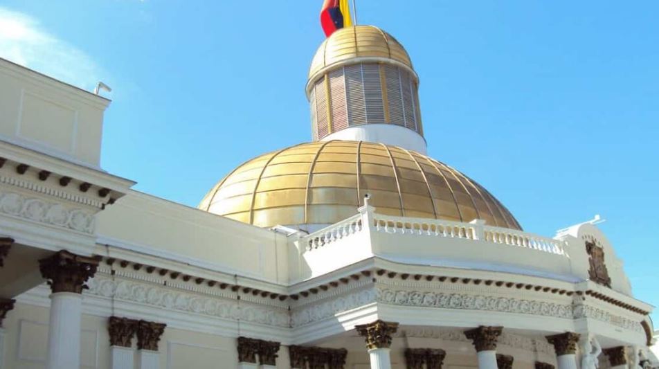 Asamblea Nacional convocará a empresarios turcos por los altos precios del cemento