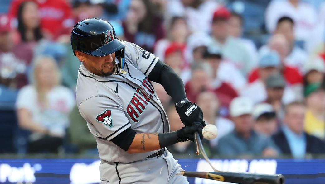¡Histórico! Ildemaro Vargas es el venezolano con más juegos consecutivos conectando hit en Grandes Ligas