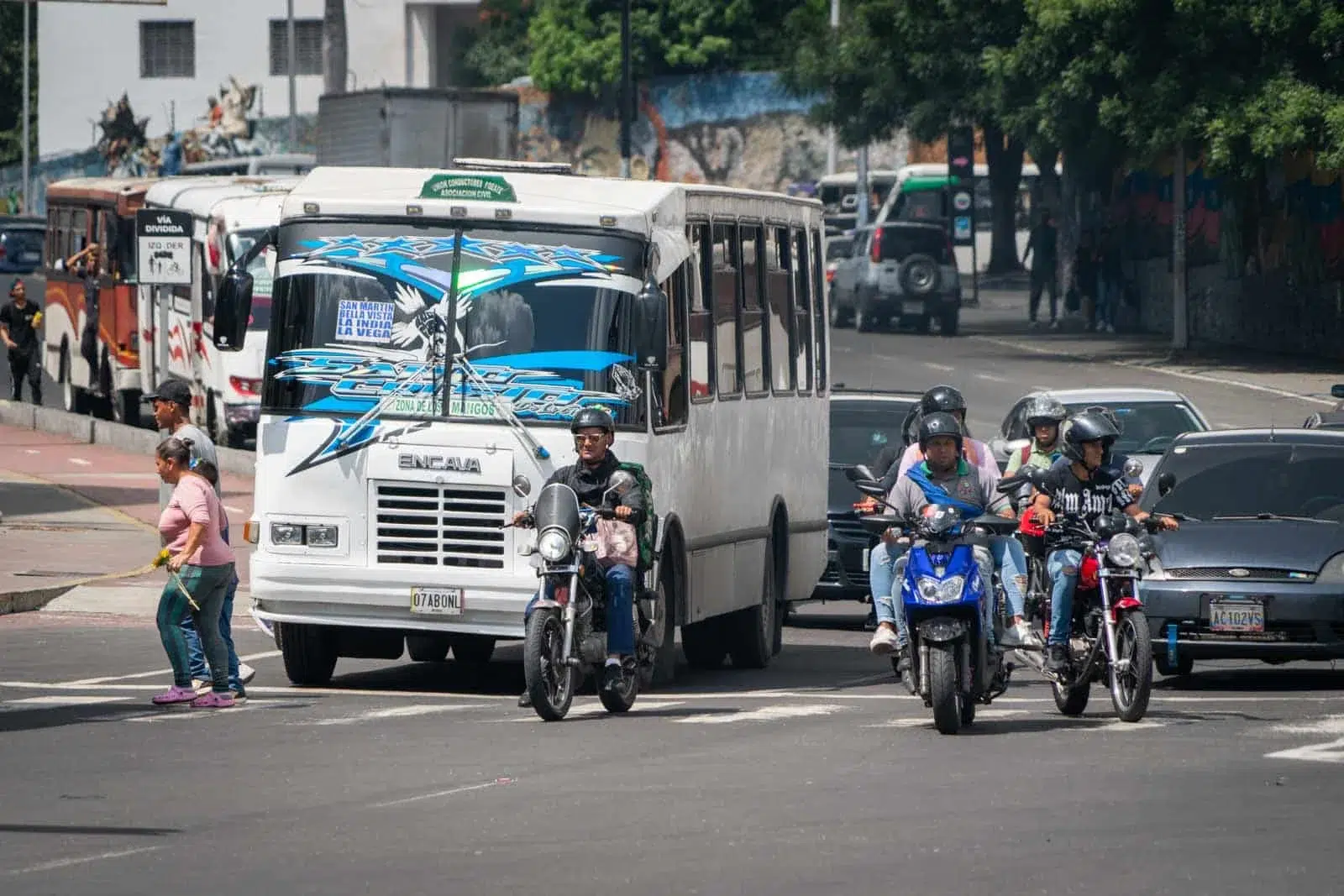 Banco de Venezuela y transportistas públicos acuerdan cobro electrónico  del pasaje