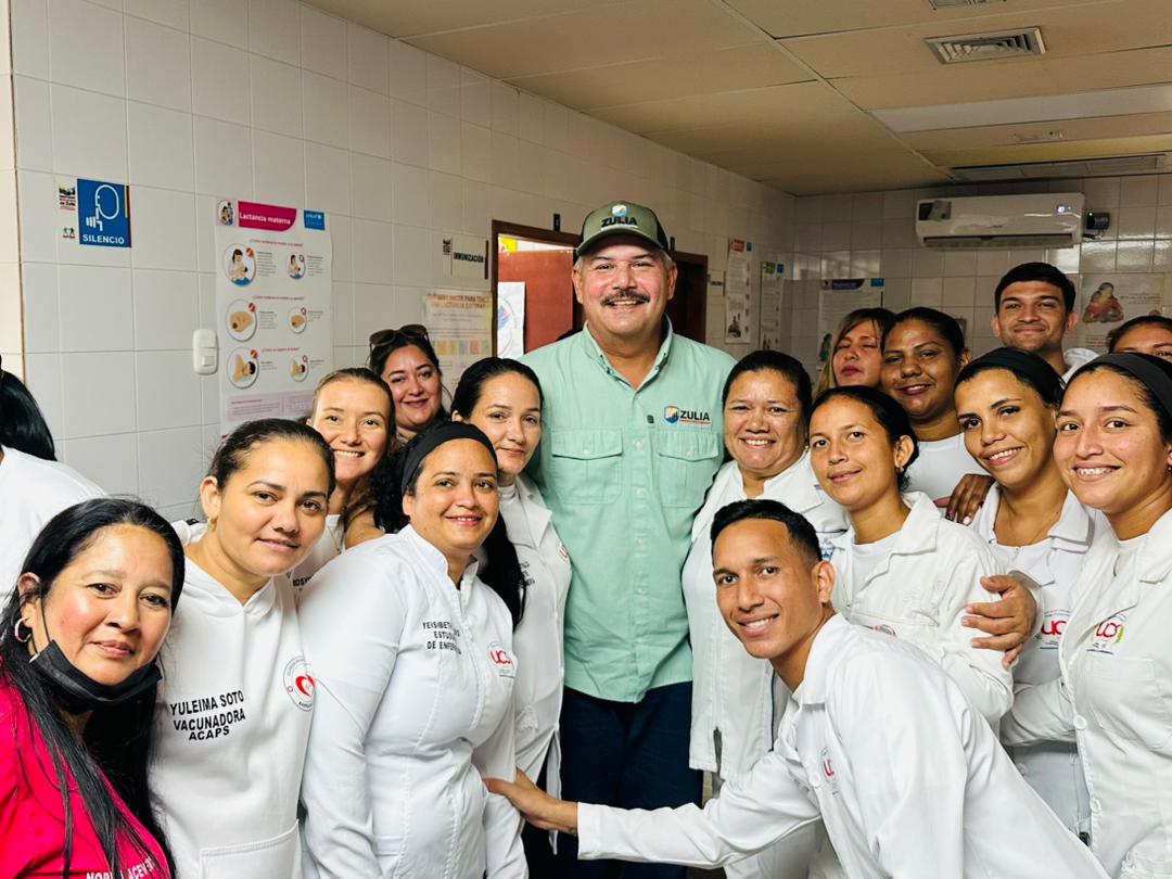 Gobernador Luis Caldera inspeccionó obra de rehabilitación y dotó de insumos en la Clínica Popular Teresa González de Rosario de Perijá