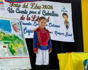 Feria del Libro cierra con tributo a Simón Bolívar en la Costa Oriental del Lago